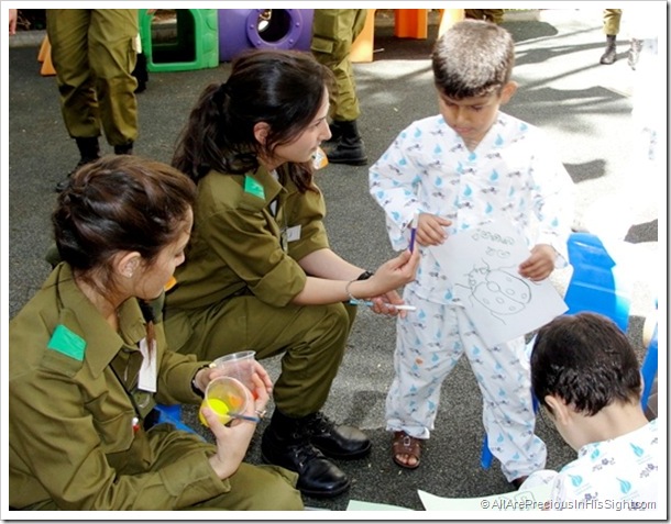 DSCF2439 gaza-child-israeli-soldier