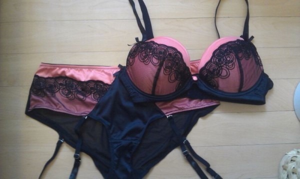 [Curvy%2520Kate%2520Lingerie%2520Review%2520-%2520TWO%2520set%2520%25281%2529%255B2%255D.jpg]
