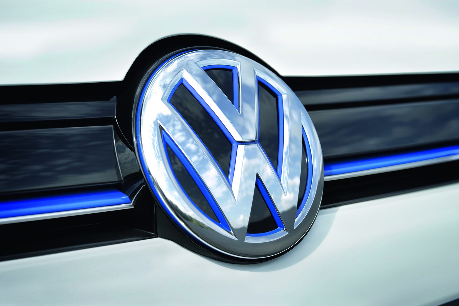 http://lh4.ggpht.com/-kinvMNzYhV0/Ui9yEkHS6TI/AAAAAAAOENY/47oafONwrNE/s1600/VW-e-Golf-13%25255B2%25255D.jpg VW-e-Golf-13%25255B2%25255D