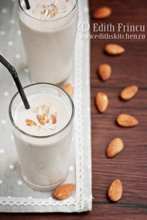 smoothie de banane cu migdale 1