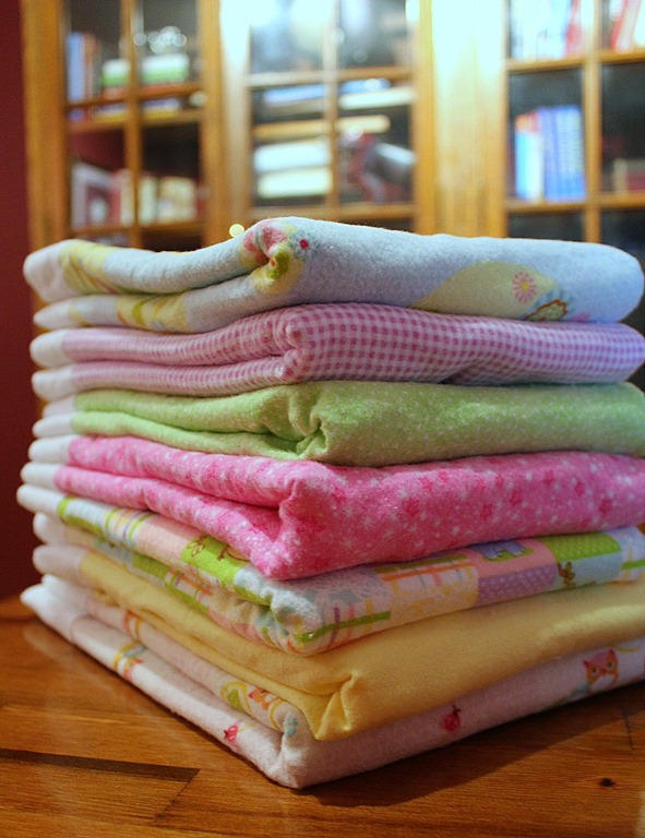 [make-your-own-baby-blankets4.jpg]