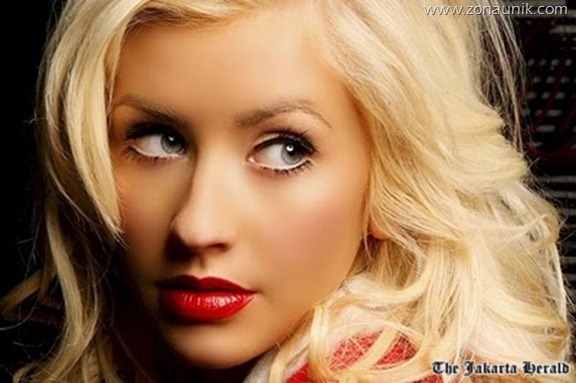 4. Christina Aguilera