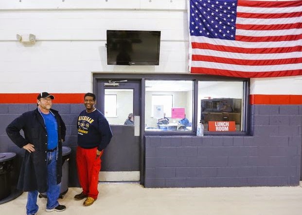 [plant%2520manager%2520todd%2520DFP-james-the-walker-rg-09%255B4%255D.jpg]