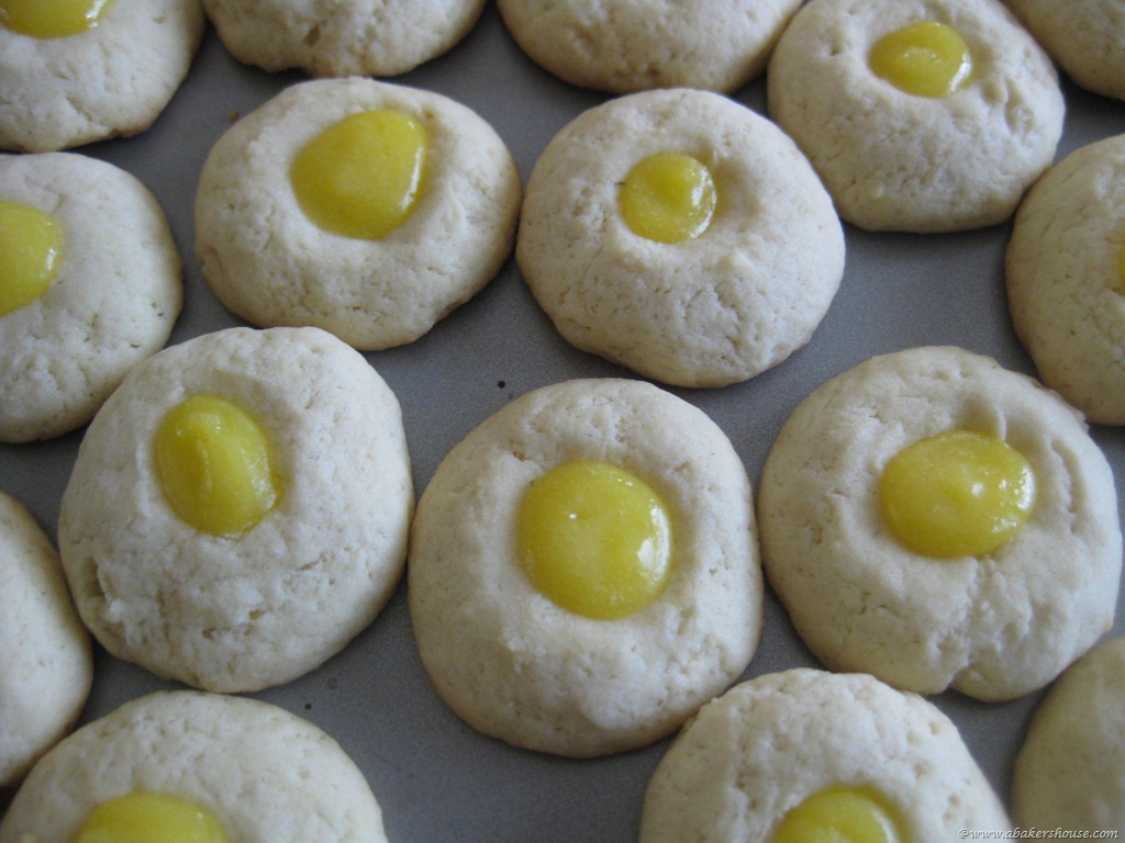 [lemon%2520curd%2520in%2520cookies%255B7%255D.jpg]