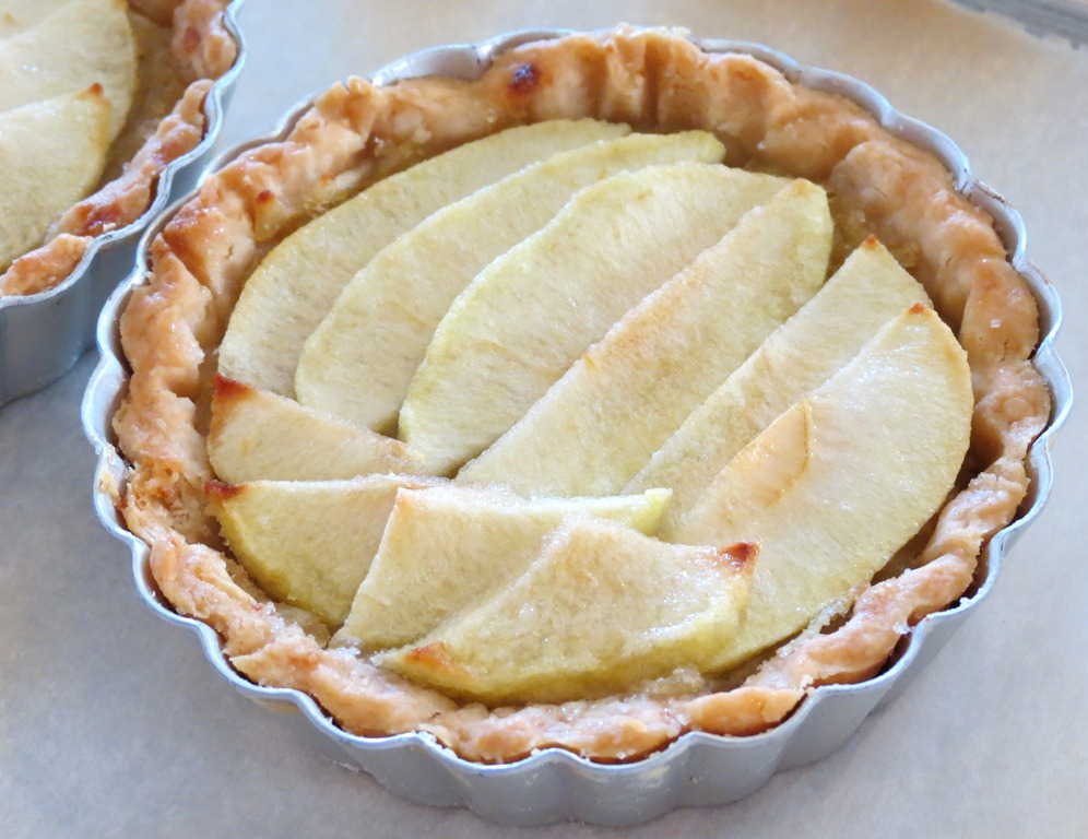 [French%2520Apple%2520Tart%255B4%255D.jpg]