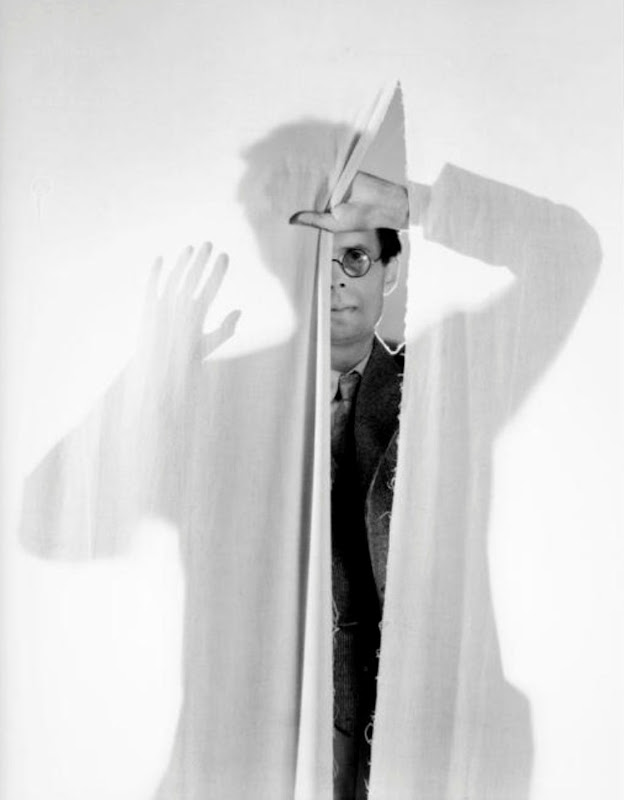 cecil beaton - aldous huxley 1936.jpg