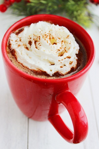 Mexican Hot Chocolate – Warm up with this quick 'n easy Mexican hot chocolate with cinnamon, vanilla + chili powder! | thecomfortofcooking.com