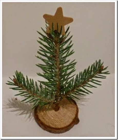 Mini Christmas Tree Place setting using real fir branches Mini Christmas Tree Place setting using real fir branches