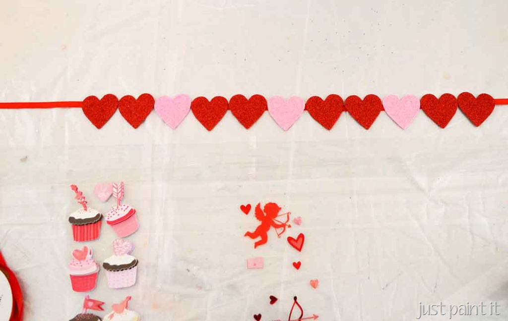[Heart-Stickers-Garland-2%255B2%255D.jpg]