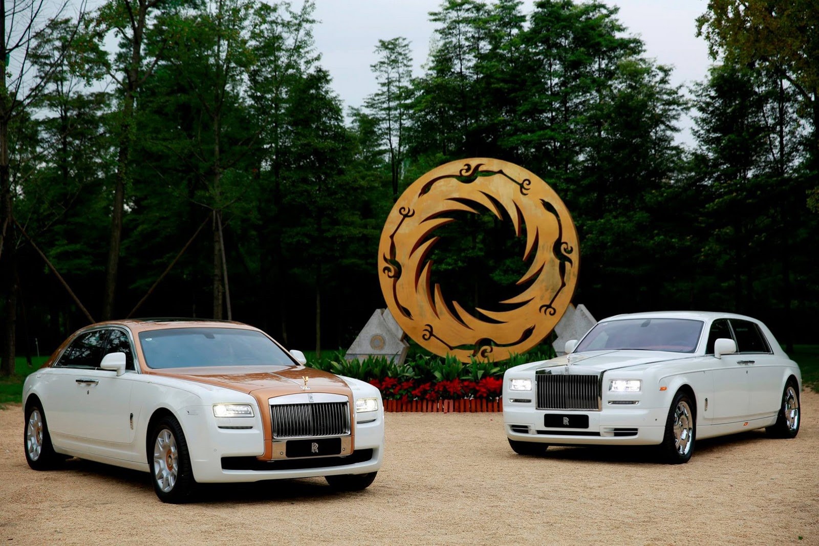 [Rolls-Royce-Ghost-Golden-Sunbird-1%255B2%255D.jpg]