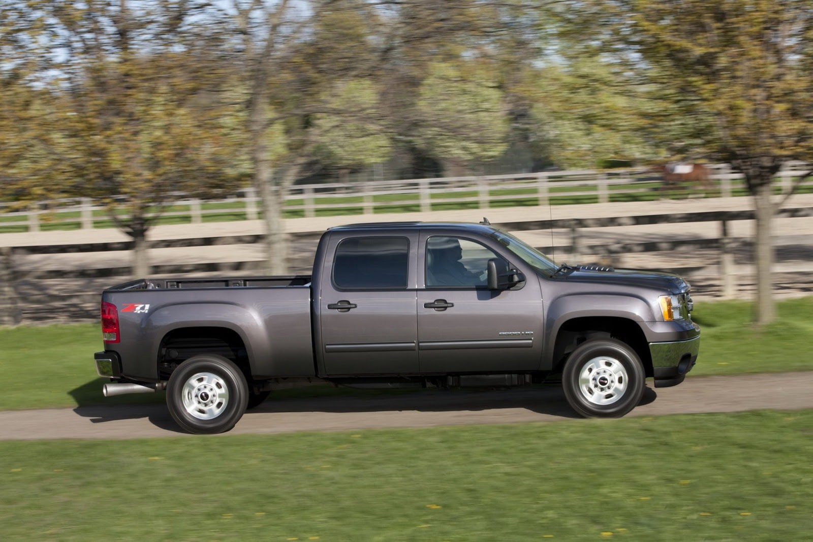 [GMC-Sierra-2013-4%255B2%255D.jpg]