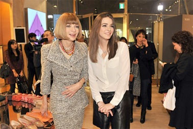 Anna-Wintour-Bee-Tokyo