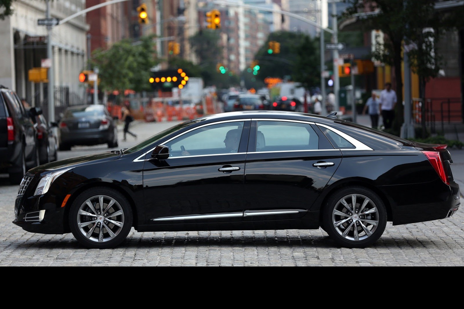 [2013-Cadillac-XTS-02%255B4%255D.jpg]
