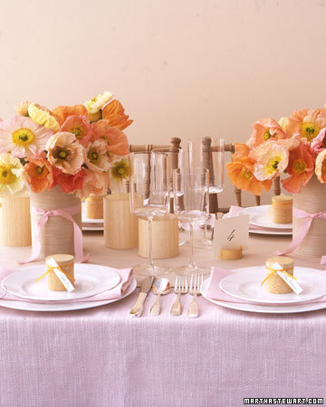 Warm up tables with wooden accents. All you need is wood veneer paper to turn plain glass vases into perfectly matched pieces that can hold flowers or candles.
(marthastewartweddings.com) Warm up tables with wooden accents. All you need is wood veneer paper to turn plain glass vases into perfectly matched pieces that can hold flowers or candles.
(marthastewartweddings.com)