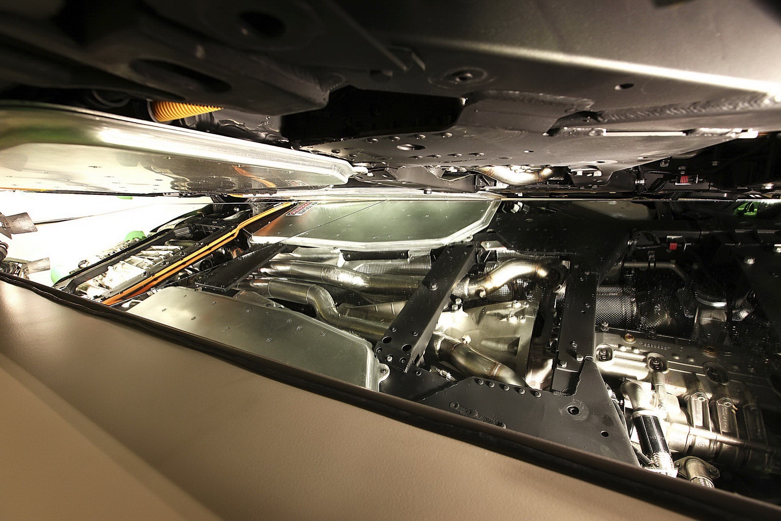 [Ferrari-599-HY-KERS-3%255B2%255D%255B2%255D.jpg]
