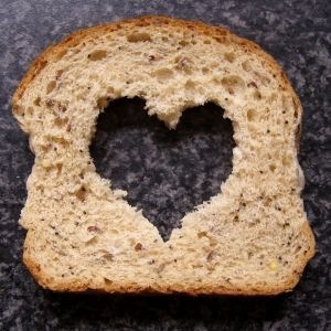 [bread%2520heart%255B4%255D.jpg]