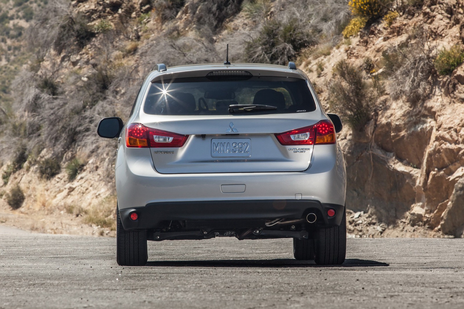 [2013-Mitsubishi-Outlander-Sport-4%255B2%255D.jpg]