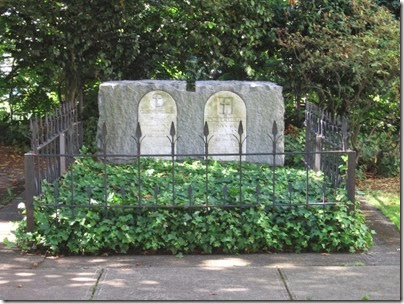 IMG_2894 Graves at McLoughlin House in Oregon City, Oregon on August 19, 2006