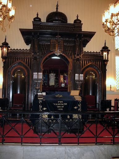 Bimah synagogue