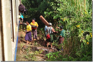 Burma Myanmar Train Gokteik Viaduct 131211_0120