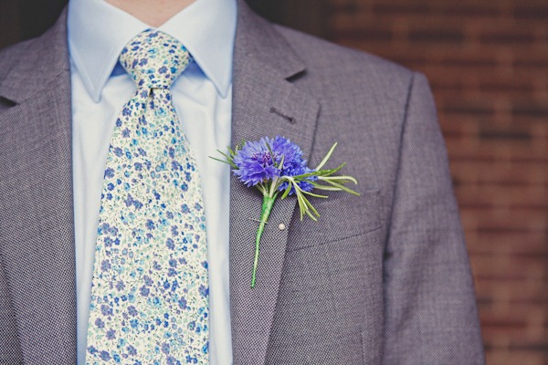 [MARK--KATHY-FLOWERS-6-spriggs-floris%255B2%255D.jpg]