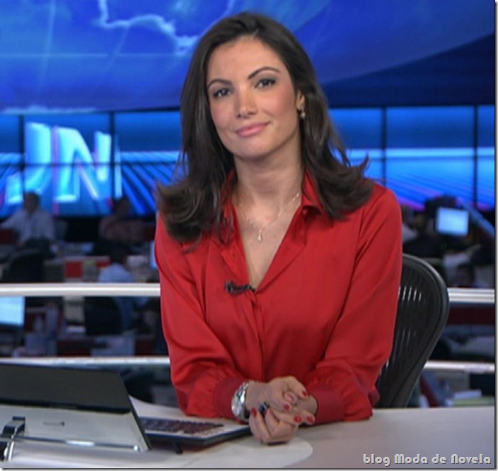 moda da patr&iacute;cia poeta no jornal nacional - 06dez11