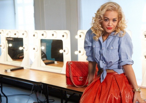[img-rita-ora_214338646352.jpg_articl%255B2%255D.jpg]