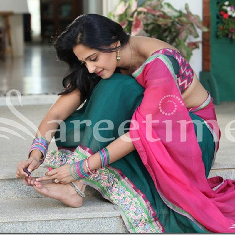 Anushka In Half Saree Sareetimes South indian beautiful actress anushka shetty profile, galleries, wallpapers, movies, news here.