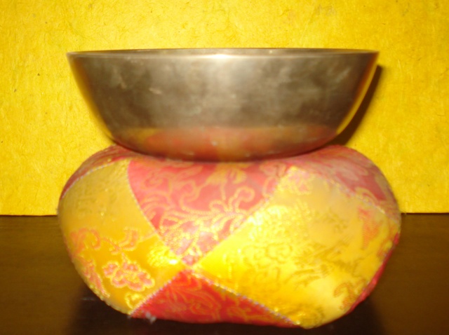 Singing bowl(gold singing bowl)