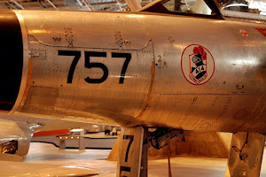 2561457827.jpg