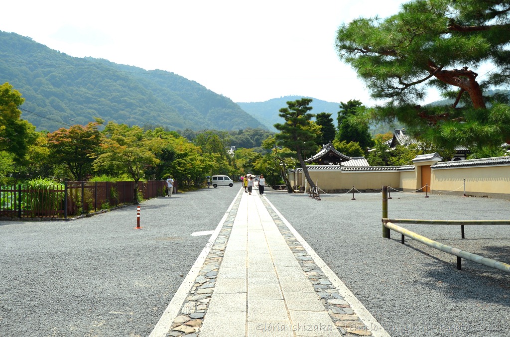 [3%2520-%2520Gl%25C3%25B3ria%2520Ishizaka%2520-%2520Arashiyama%2520e%2520Sagano%2520-%2520Kyoto%2520-%25202012%255B6%255D.jpg]