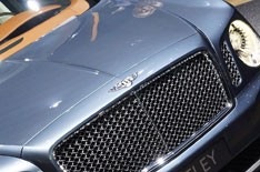 Bentley-considers-hybrid-SUV