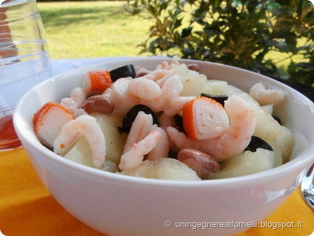 insalata melone bianco giallo surimi gamberetti olive borlotti insalata melone bianco giallo surimi gamberetti olive borlotti