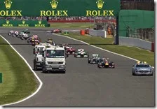 La safety car in pista nel gran premio di Gran Bretagna 2013