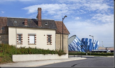 contemporary-architecture-building-france