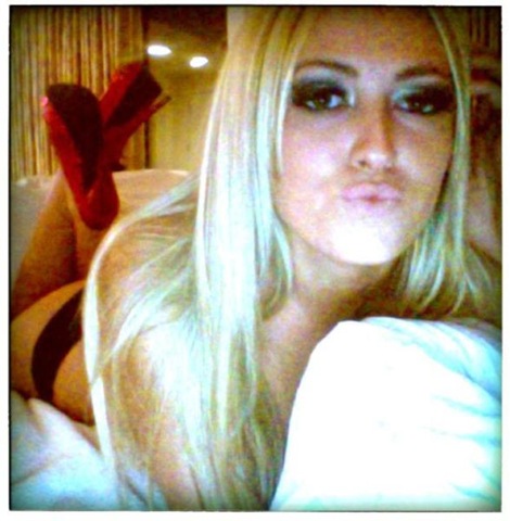 [sexy%2520paulina%2520gretzky%2520twitter%25203%255B2%255D.jpg]
