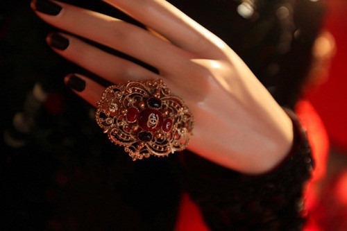 [red%252Cring%252Cnale%252Cjewelry%252Cjewellery%252Cbeauty-d22430fb72d6cd6b23f4901eb057f99b_h_large%255B3%255D.jpg]