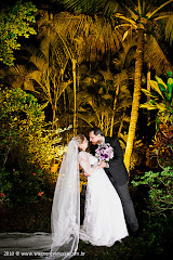 Fotos do evento Fernanda e Renato. Foto numero 48. Fotografia (fotografias) dos fotógrafos de casamento Wagner e Vanessa que fazem fotos de casamento (fotografia de casamento) no melhor estilo do fotojornalismo em Niterói, RJ, e outras cidades do Rio de Janeiro. fotos casamento niterói de rj festa rio janeiro niteroi festas para casamentos foto fotojornalismo fotografia decoraçao em fotógrafo sites fotógrafos decoração