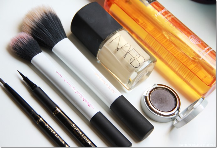 AUGUST FAVS AUGUST FAVS