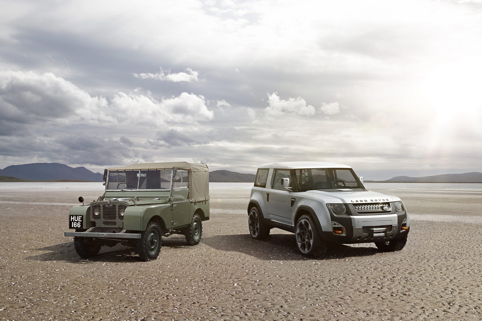 [Land-Rover-DC100-Defender%255B2%255D.jpg]