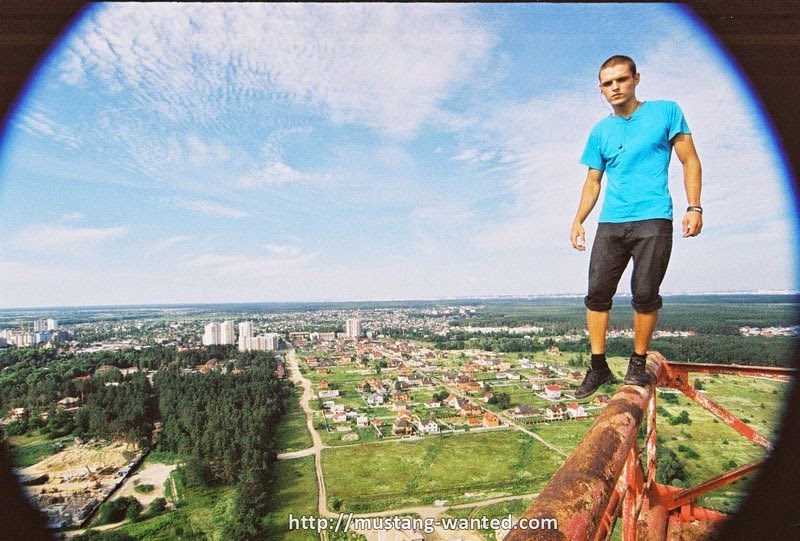 [extreme-rooftopping-skywalking-photo%255B17%255D.jpg]