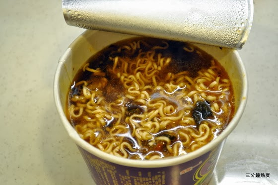 統一老壇酸菜牛肉麵(泡好了) 統一老壇酸菜牛肉麵(泡好了)