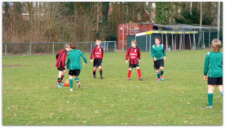 2012 - 10 MRT - WVV E5 - HARKSTEDE E3 013.jpg