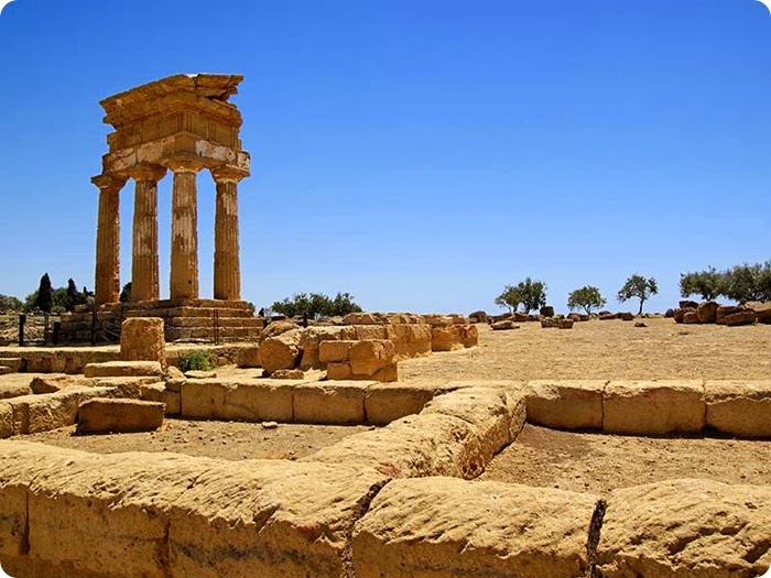 Agrigento_Temple-of-Castor-and-Pollux-_temple-of-Dioscuri_