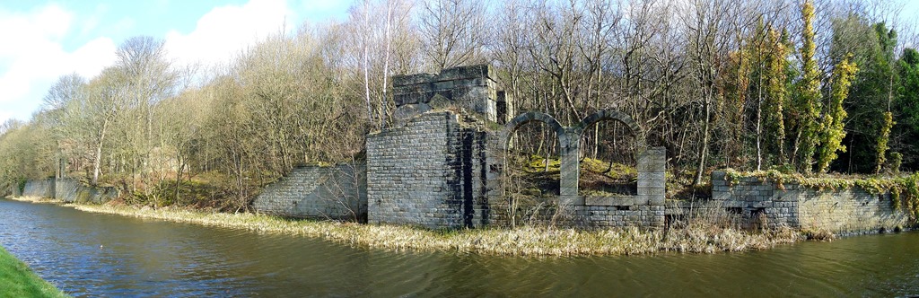 [The%2520Ruin%2520by%2520the%2520Canal%2520stitch%255B12%255D.jpg]