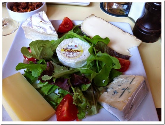 Day 2. 5. Lunch on Monday - Les Deux Magots - Cheese Plate