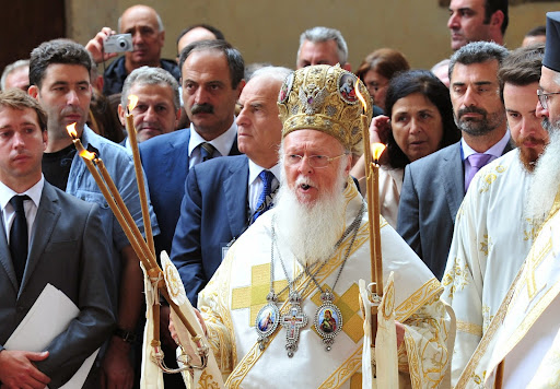 Στο ιστορικό μοναστήρι της Παναγίας Σουμελά στην Ματσούκα του Πόντου προεξήρχε ο Οικουμενικός Πατριάρχης κ. Βαρθολομαίος, για τρίτη συνεχή χρονιά, της πανηγυρικής Θείας Λειτουργίας για την εορτή της Κοίμησης της Θεοτόκου, την Τετάρτη 15 Αυγούστου 2012. Συλλειτούργησαν ο Μητροπολίτης Αλεξανδρουπόλεως Ανθιμος και ο Μητροπολίτης Πέτρος, εκπροσωπώντας τον Πατριάρχη Γεωργίας, Ηλία. Πλήθος πιστών, Πόντιοι από όλο τον κόσμο, συνέρευσαν και φέτος στο ιστορικό μοναστήρι στο όρος Μελά στην Τραπεζούντα. ΑΠΕ ΜΠΕ/GANP/ΔΗΜΗΤΡΗΣ ΠΑΝΑΓΟΣ