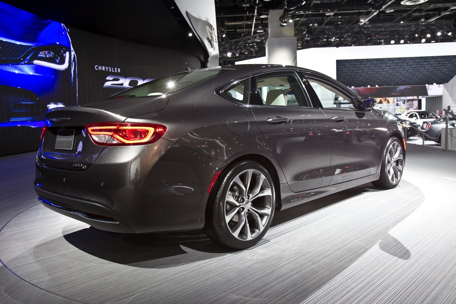 [Chrysler-200-New-1%255B2%255D.jpg]