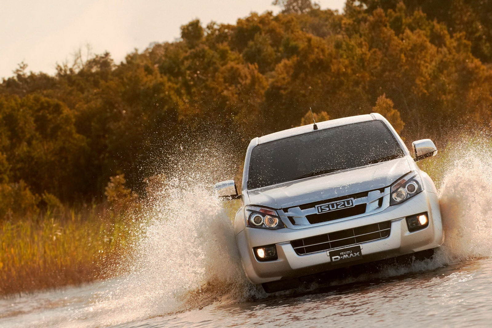 2012-Isuzu-D-MAX-Carscoop-2[2].jpg