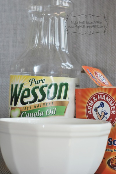 ingredientsstickylabels.jpg sales tag removal baking soda vegetable oil